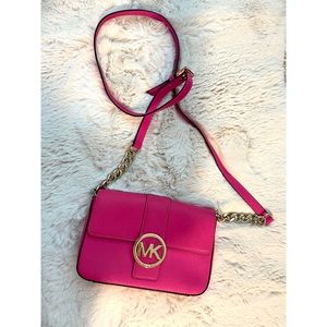 Bright Pink Michael Kors bag, used very lightly!